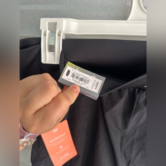 Women’s TEKGEAR Active Flowey Workout Running Shorts Size Medium NWT - Picture 10 of 13